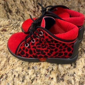 Rohde toddler shoes size 23, like a 7 , brand new